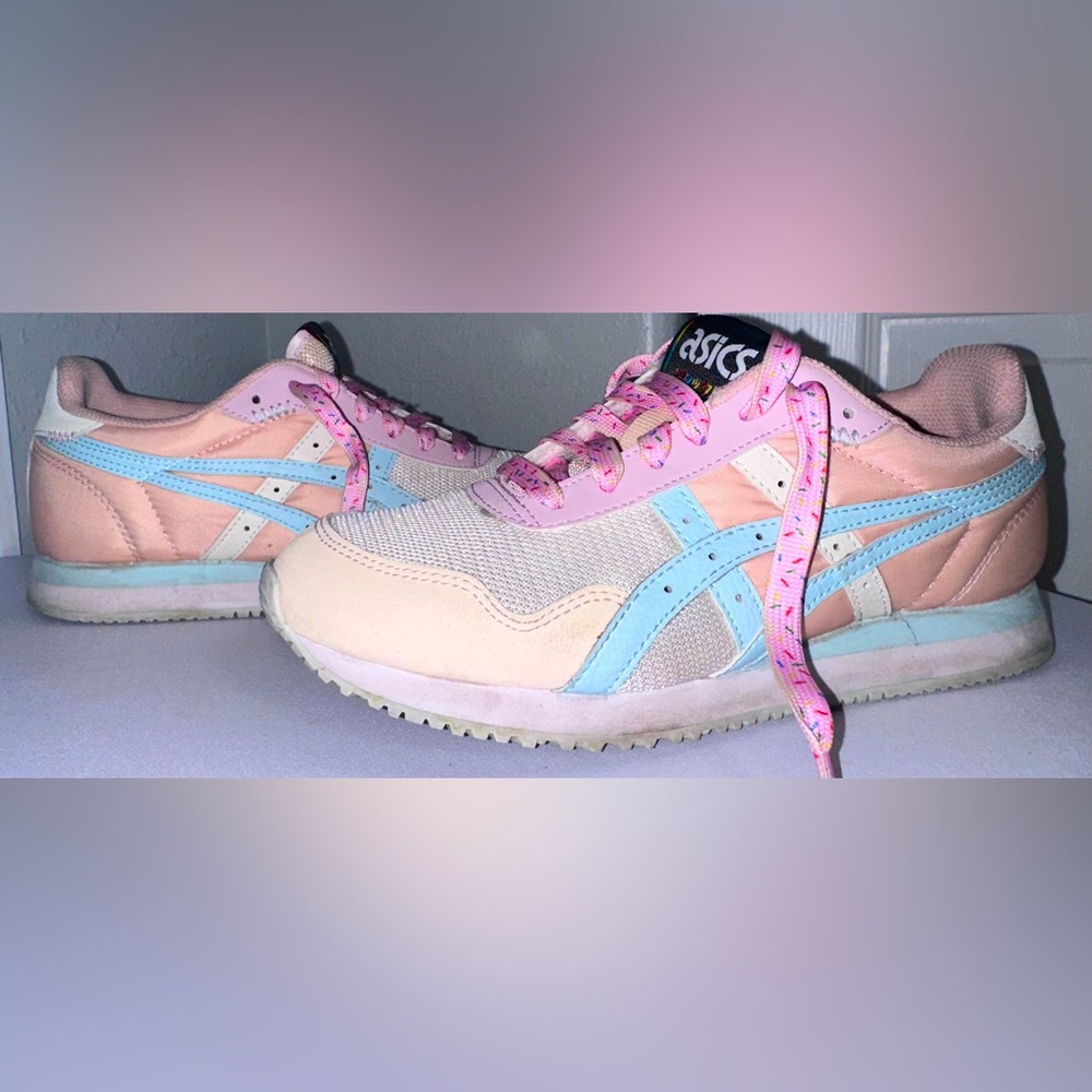 ASICS Tiger Runner sneakers, Peach & Aqua, Woman’s 7.5